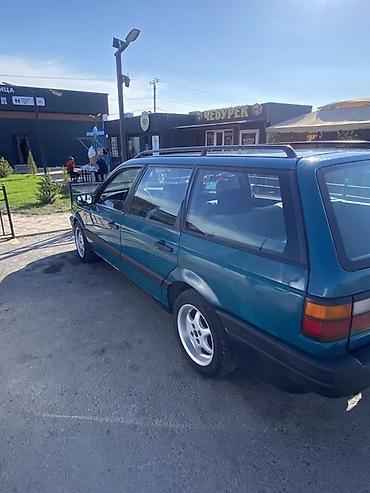багаж спада: Volkswagen Passat Variant: 1992 г., Универсал — 6