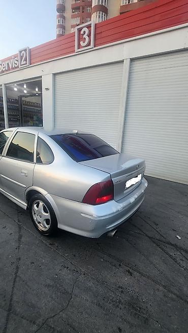 Opel: Opel Vectra: 2 l | Sedan — 11