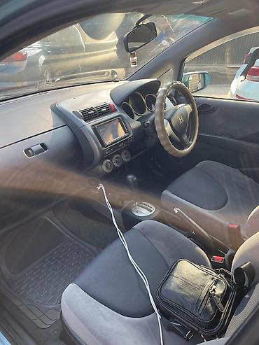 Honda: Honda Fit: 2006 г., 1.3 л, Вариатор, Бензин, Хэтчбэк — 7