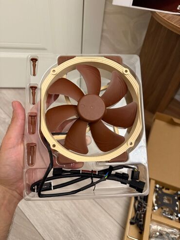 Soyutma sistemləri: Ideal veziyetdedir. Uzerinde 3 kuler verilir (sadə), əldə əlavə biri — 6