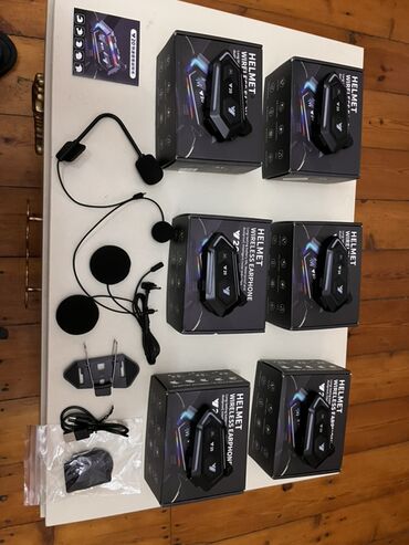 Qulaqcıqlar: Motosiklet dəbilqəsi üçün Y20 Wireless Earphone Xüsusiyyətlər: - — 7