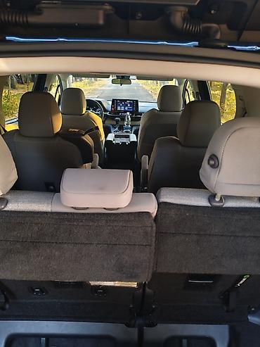 lx 570 2014: Toyota Sienna: 2021 г., 2.5 л, Вариатор, Гибрид, Минивэн — 7