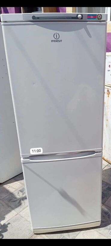 Soyuducular: İşlənmiş 2 qapılı Indesit Soyuducu Satılır, rəng - Ağ