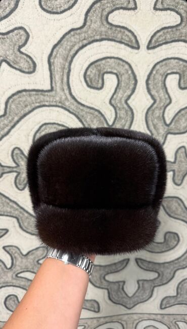 Головные уборы: Жаңы тигилген "тумактар" сатылат материал: норка баасы: 6500с Баардык — 2