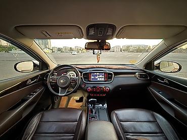 masin sukani: Kia Sorento: 2 l | 2016 il Krossover — 4