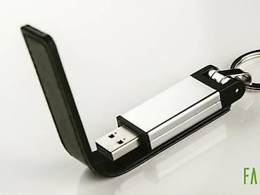 mini usb: Надежная и удобная usb флешка с кожанным чехольчиком. Вмещает большие — 1