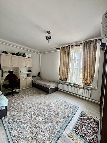 Продажа коттеджей и домов: 🏡 ПРОДАЁТСЯ ДОМ В ЖИЛМАССИВЕ ӨСКӨН-ОРДО 📍 Адрес: жилмассив Өскөн-Ордо — 10