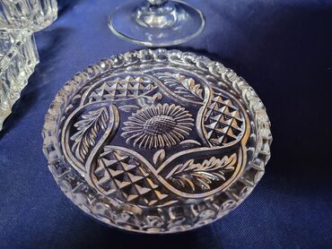 Kuhinjski setovi: Servis nov -ti i ja- kristal,Zajecar za dvoje. 70te. Set za — 18