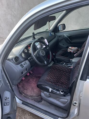 Toyota: Toyota RAV4: 2003 г., 1.8 л, Механика, Бензин, Кроссовер — 6