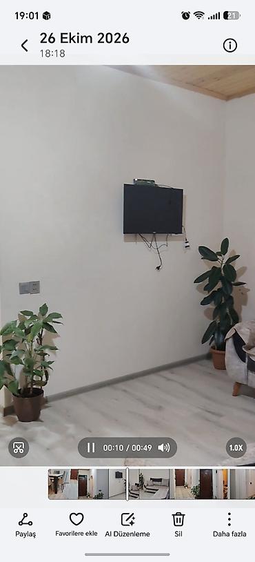 ramana sovxoz: Binə Savxoz pekarnı yolunda ev satılır. 1 sotun içində 45 kv. 2 otaq — 3