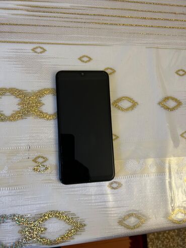 samsung j4 plus qiymeti: Salam aleykum. Samsung a10s telefonudur bir tək səs verən düyməsi