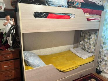 двух етажный крават: Двухъярусная кровать, ЛДСП, С выкатной системой