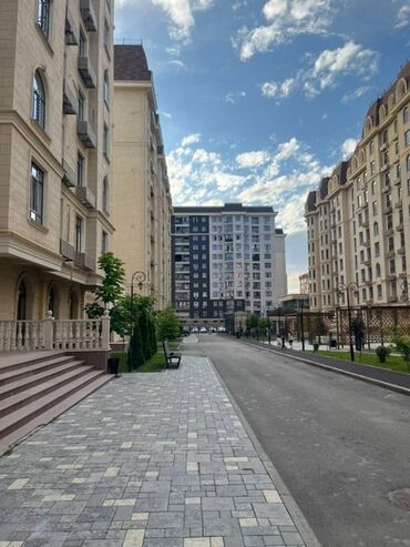 сдаю дом 8000: 2 комнаты, Риэлтор