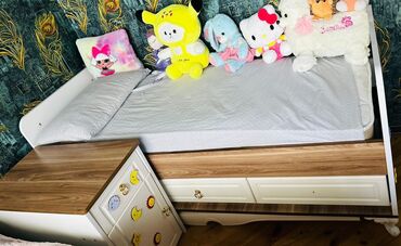 Digər mebel: Kravat ve wkaf 100 azn tecili satilir ikisi bir yerde matrasi tezedi