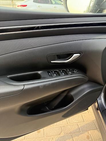 byd e6: Hyundai Tucson: 2021 г., 1.6 л, Гибрид — 9