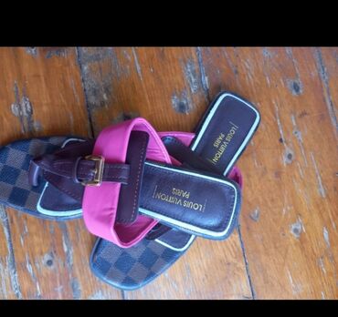 Botinka və botilyonlar: Ölçü: 37, rəng - Qara, Yeni — 6