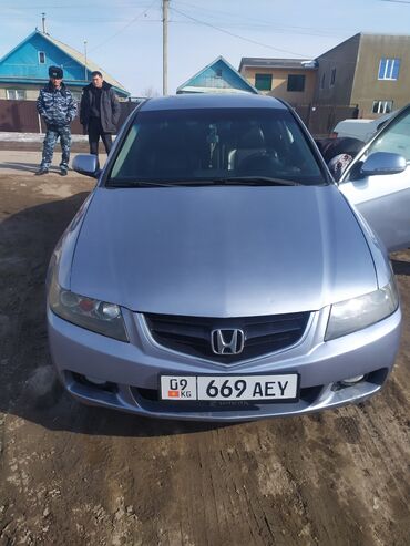 б4 седан: Honda Accord: 2004 г., 2.4 л, Автомат, Бензин, Седан