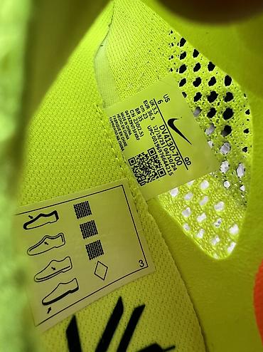 bot kar: Nike ZoomX Vaporfly Next% 3 (Fast Pack renk modeli). 36,5 ölçü — 7