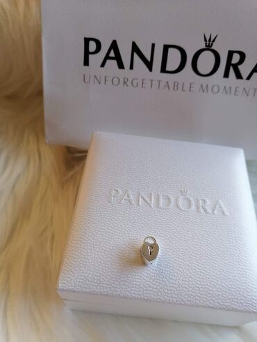 Privesci za nakit: Pandora privesci
1200 komad
Saljemo postexpresom na lalafo.rs — 22 Privesci za nakit: Pandora privesci
1200 komad
Saljemo postexpresom — 22