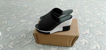 Босоножки, сандалии, шлепанцы: Новая обувь производство Гуанчжоу 
очень лёгкий