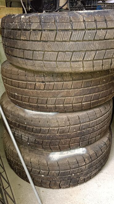 шины для авто: Комплект зимних шин без дисков — 4 шт. Особенности: - Шипов нет