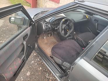 Mazda: Mazda 323: 1994 г., Механика, Бензин — 3