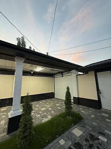 Продажа коттеджей и домов: 6 комнат и более, 300 м², 4 соток, Бишкек, Арча-Бешик ж/м Собственник — 10