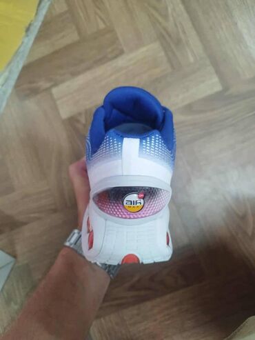 Patike: Patike — 10