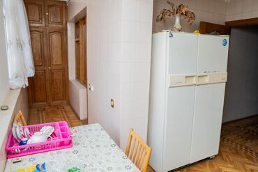 Uzunmüddətli kirayə mənzillər: Azadlıq prospektində, qoşazapravkaya yaxın Qrand marketin yanında 9 — 9