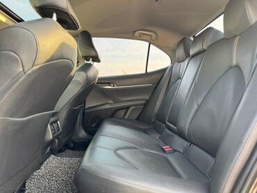 Toyota: Toyota Camry: 2018 г., 2.5 л, Гибрид, Седан — 16