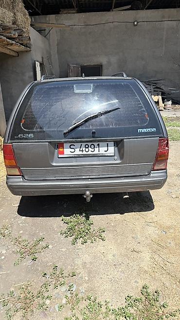 09 машина: Mazda 626: 1990 г., 2 л, Механика, Бензин, Универсал — 4