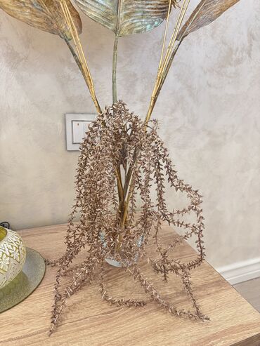 Süni güllər: Her biri satiwda qiymetle bagli wapla elaqe saxlayin — 5