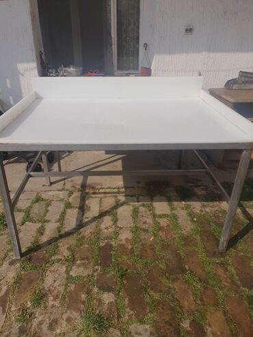 Desks and tables: Rectangle, Used