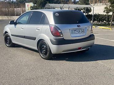 07 2010: Kia Rio: 1.5 l | 2010 il Hetçbek — 8