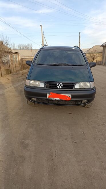 Volkswagen: Volkswagen Sharan: 2001 г., 2 л, Механика, Бензин, Минивэн