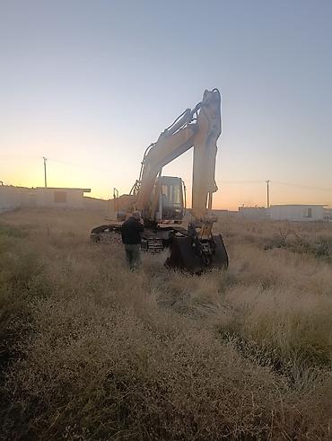 Экскаваторы: Экскаватор, Liebherr, 2003 г., Гусеничный — 7