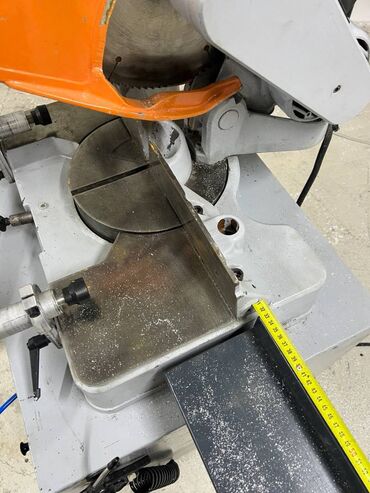 Cirkulari: Ger Masina za secenje industrijska Ispravna Novi Sad Akcija — 16