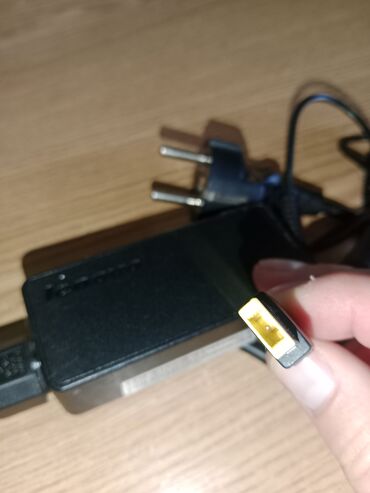 Adapteri i punjači za laptop: Lenovo Originalni punjač za laptop (AC Adapter). - Model: ADLX45NC3A — 9