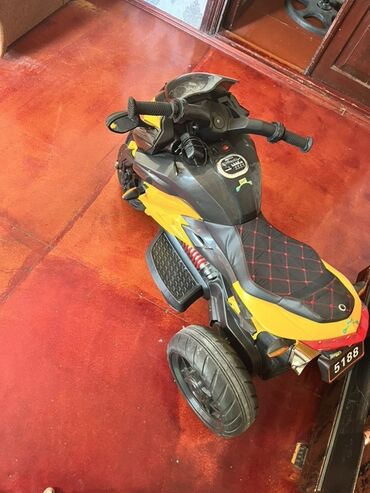 Uşaq üçün elektrikli üçtəkərli motosiklet - Rəng: sarı-qara, idman