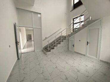 Binalar: Şəmkir rayonunun mərkəzində 2 mərtəbəli 350 kvm yeni tikilmiş obyekt — 18