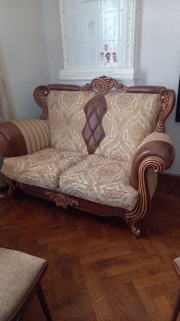 divan üsdükleri: Divan