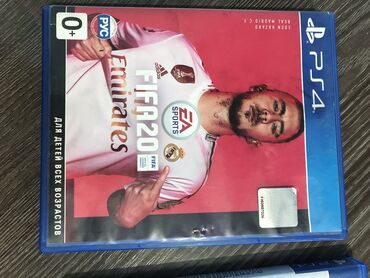 Видеоигры: Продаю диск фифа 20 б/у для PlayStation 4