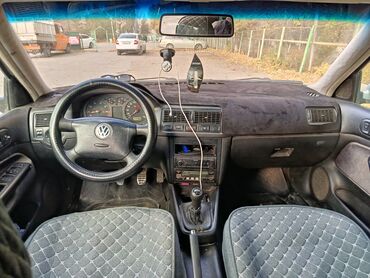дом меняю: Volkswagen Golf: 1999 г., 1.6 л, Механика, Бензин, Хетчбек