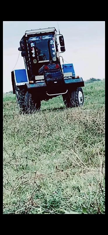 pro scooter: Mavi rəngli kabinli traktor - Güclü dizel mühərrik, arxa təkər — 2