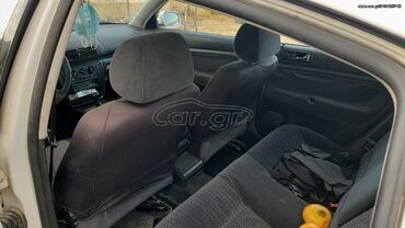 Volkswagen: Volkswagen Passat: 1.6 l. | 2001 έ. Sedan — 10