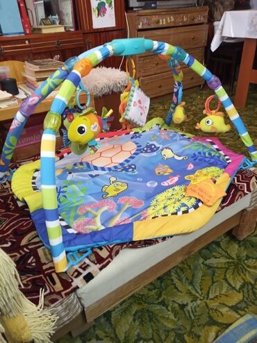 развивающий детский коврик: Детский коврик Б/у, Развивающий, Прямоугольный