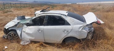Zədələnmiş ağ rəngli Kia Cerato avtomobili satılır. Avtomobilin ön