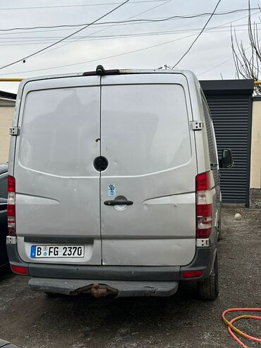 Легкий грузовой транспорт: Легкий грузовик, Mercedes-Benz, Стандарт, 2 т, Б/у at lalafo.kg — 19 Легкий грузовой транспорт: Легкий грузовик, Mercedes-Benz, Стандарт, 2 т, Б/у — 19