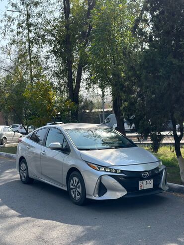 Toyota: Toyota Prius: 2021 г., 1.8 л, Вариатор, Гибрид, Хэтчбэк — 2