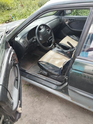 Subaru: Subaru Outback: 1998 г., 2 л, Автомат, Бензин, Универсал